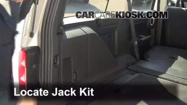 2011 Dodge Nitro Heat 3.7L V6 Neumáticos y ruedas Cambiar un neumático pinchado